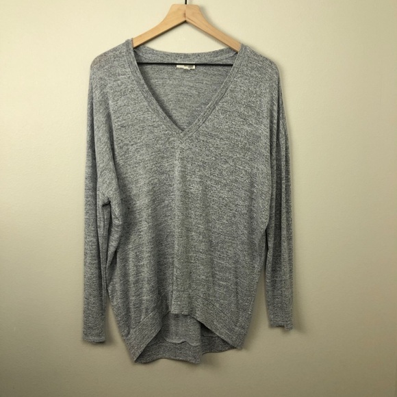 Aritzia Wilfred Free V-neck Oversized Sweater - Picture 2 of 4